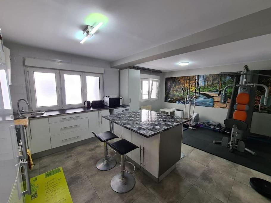A Un Paso De La Playa, Amplio Apartamento Gijón Kültér fotó