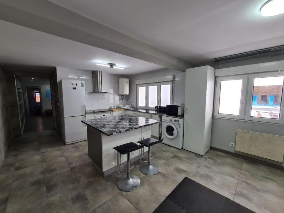 A Un Paso De La Playa, Amplio Apartamento Gijón Kültér fotó